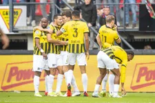 Thumbnail for article: Geen hands en geen achterbal: Vitesse-goal zorgt voor discussie