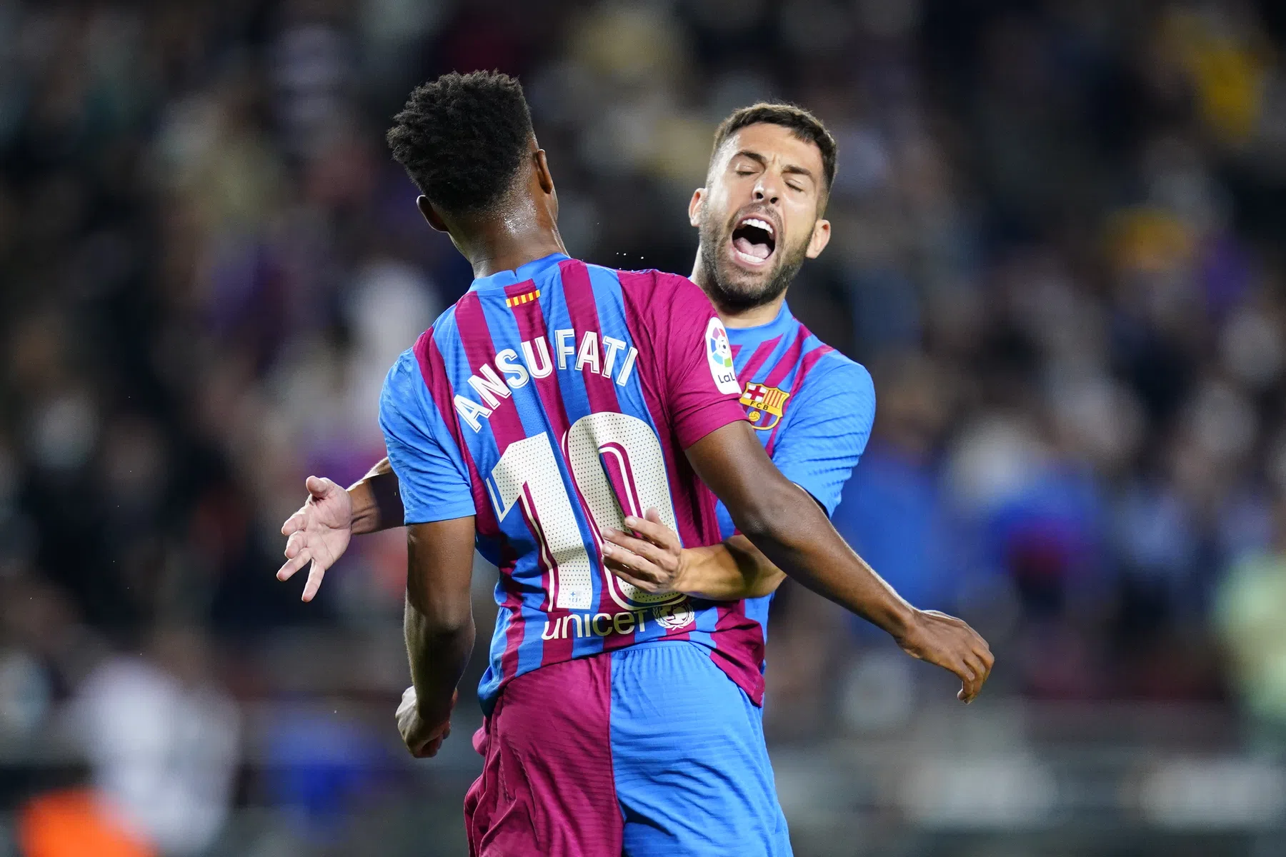 Ongrijpbare Fati wijst Barcelona de weg tegen Valencia