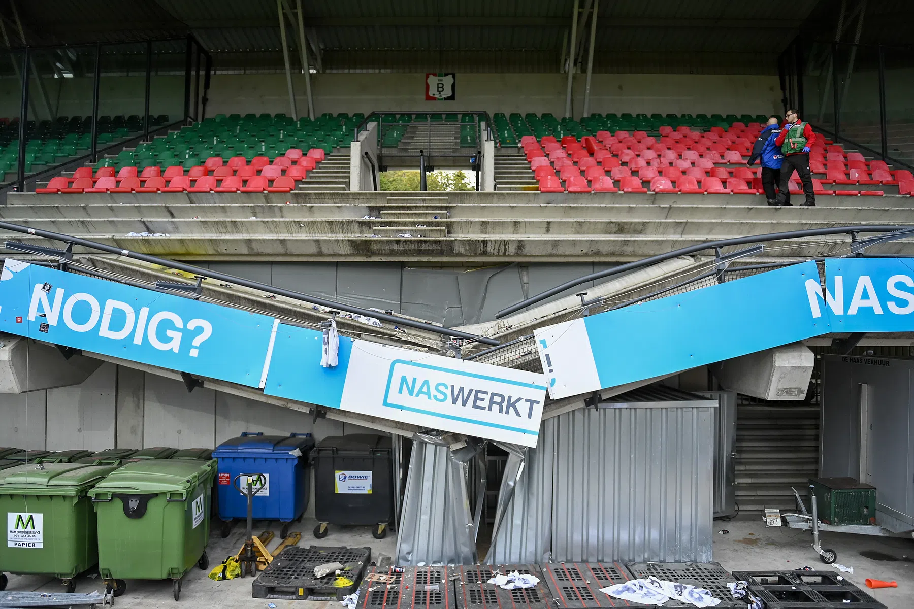 Ingenieursbureau doet onderzoek naar ingestorte tribune Goffertstadion