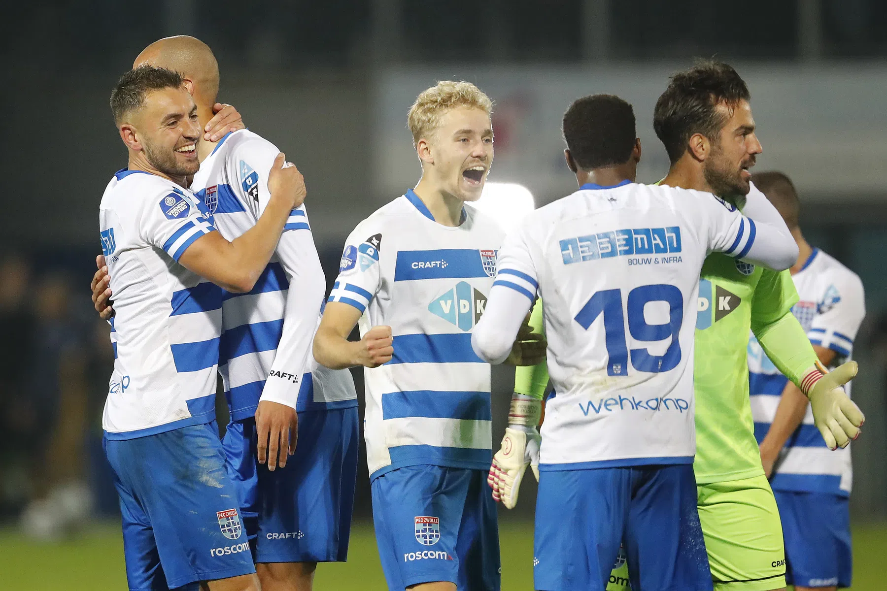 Van de hel naar de hemel: Zwolle ontploft na eerste zege PEC