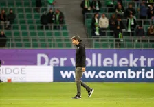 Thumbnail for article: Van Bommel toont begrip voor groeiend ongenoegen bij Wolfsburg