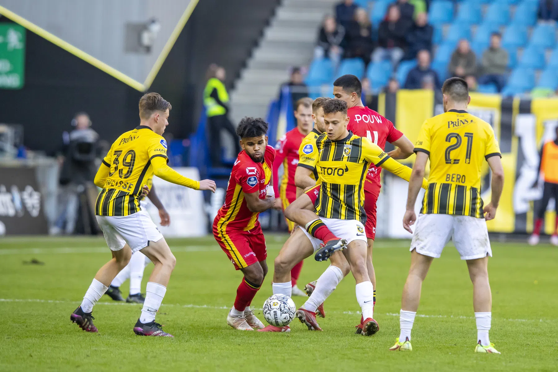 Vitesse terug op aarde: 'Hier ben ik zeer teleurgesteld over'
