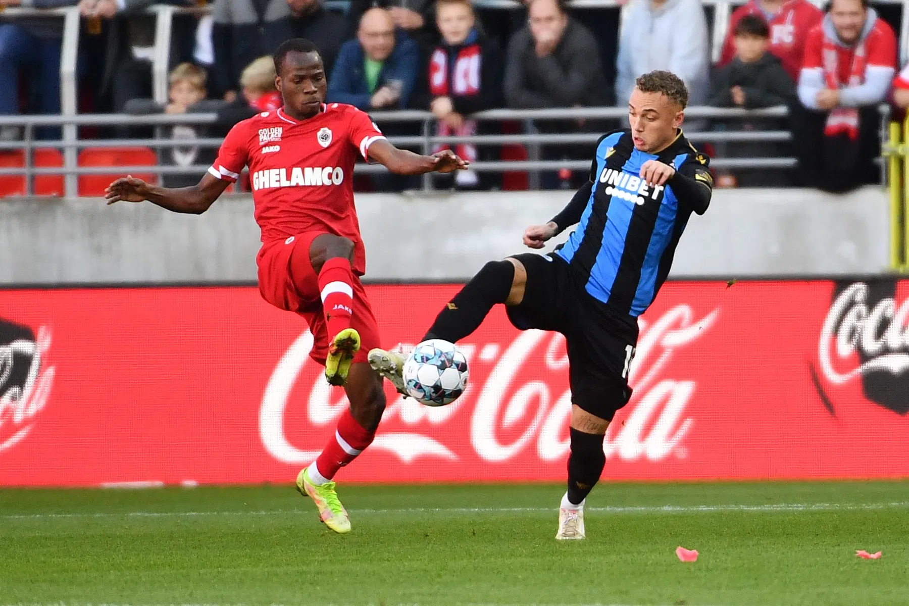 Memphis lyrisch over deze keer beteugelde Lang: 'Hij is een monster'