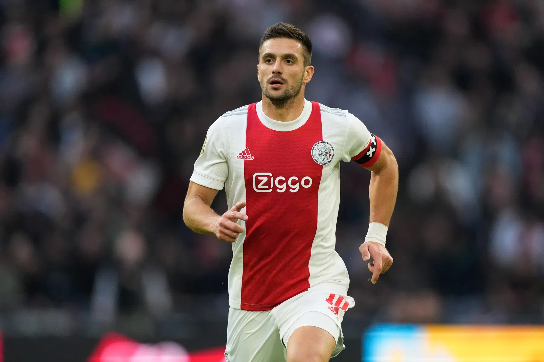 Tadic evenaart Suárez met assists tegen PSV