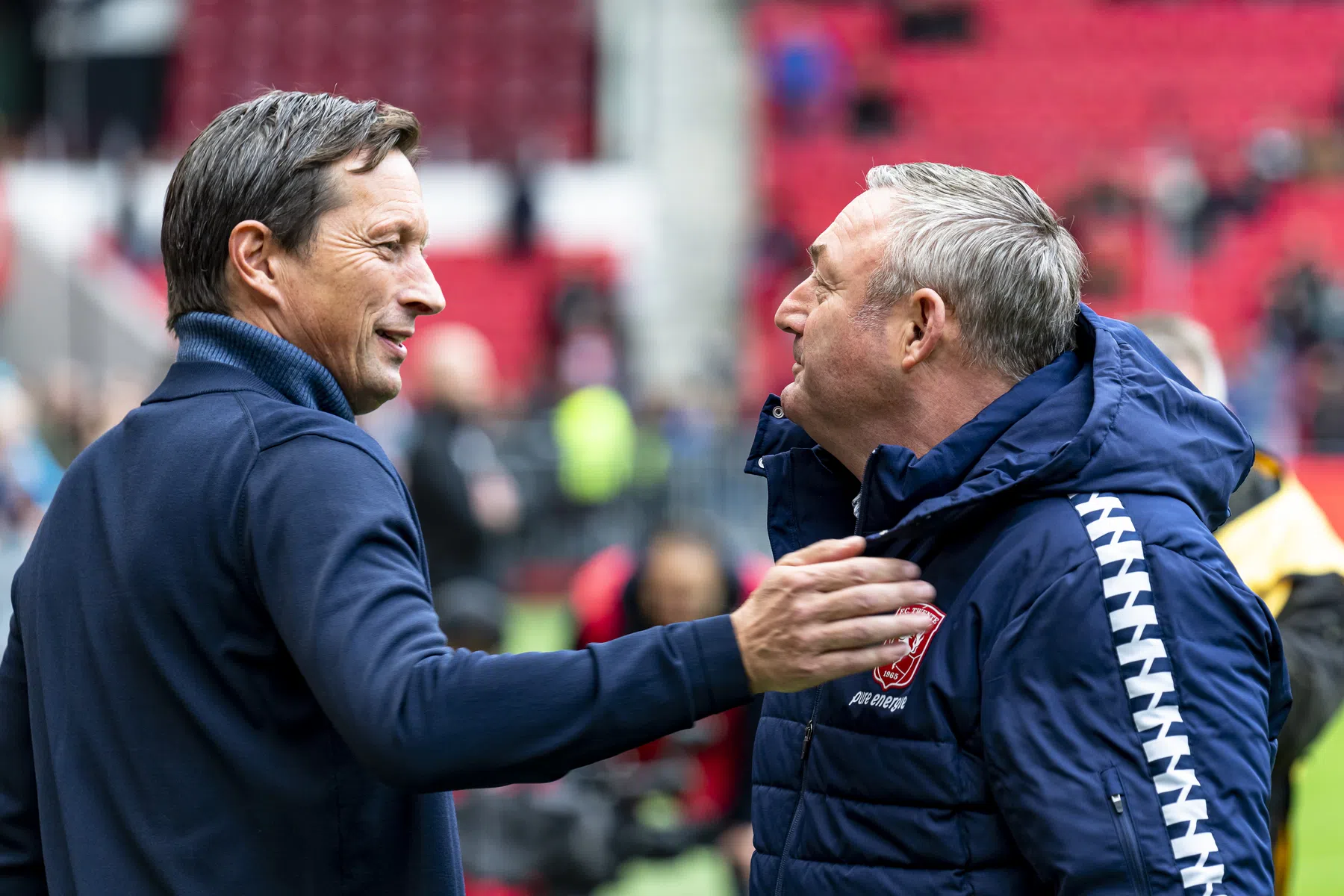 Schmidt ziet PSV-sterkhouders worstelen: 'Ze spelen niet op hun topniveau'