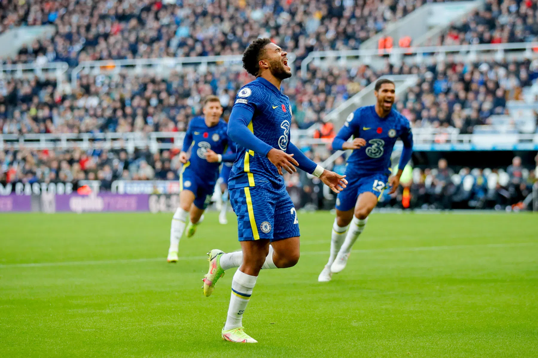 Chelsea slaat hard toe na wissel Ziyech dankzij pareltjes James