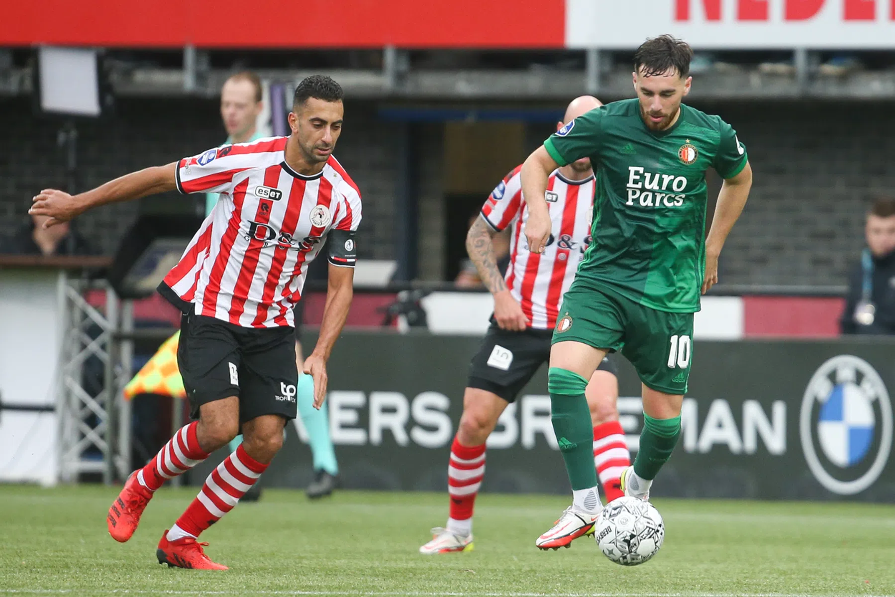 Van der Vaart ziet zwakke plek bij Feyenoord: 'Het leek op vorig seizoen'