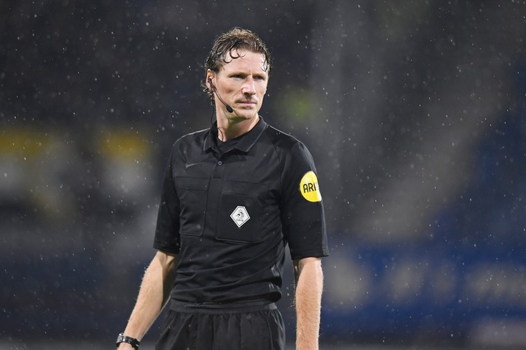 Wiedemeijer kraakt arbitrage bij Heerenveen-Vitesse: 'Zonnetje klaar' 