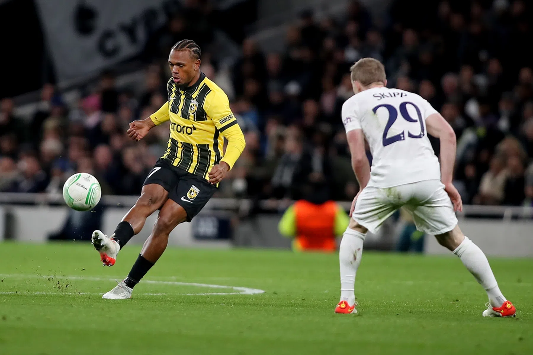 Vitesse op Rapport: uitstekende invalbeurt Openda