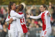 Thumbnail for article: Topmiddag voor vrouwen Ajax: ruime zege, periodetitel én koppositie 