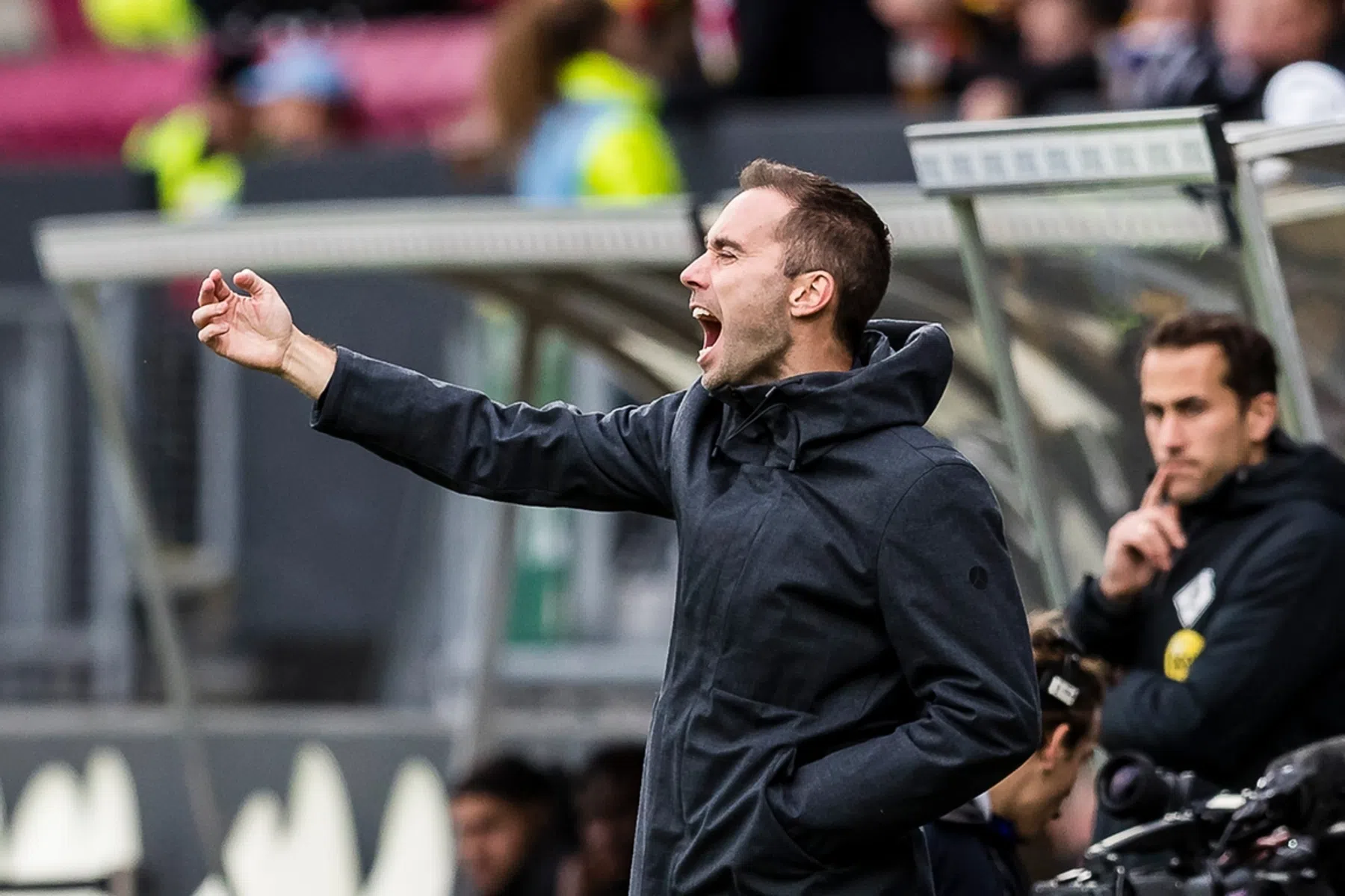 Ultee verklaart nederlaag tegen PSV: 'Wat één lange bal kan doen...'
