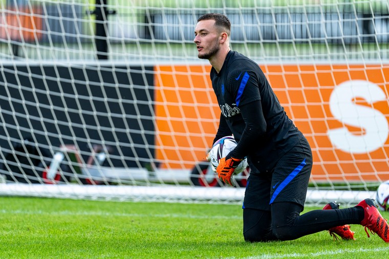 Van Gaal erg blij met beslissing Bijlow: 'Compliment waard'