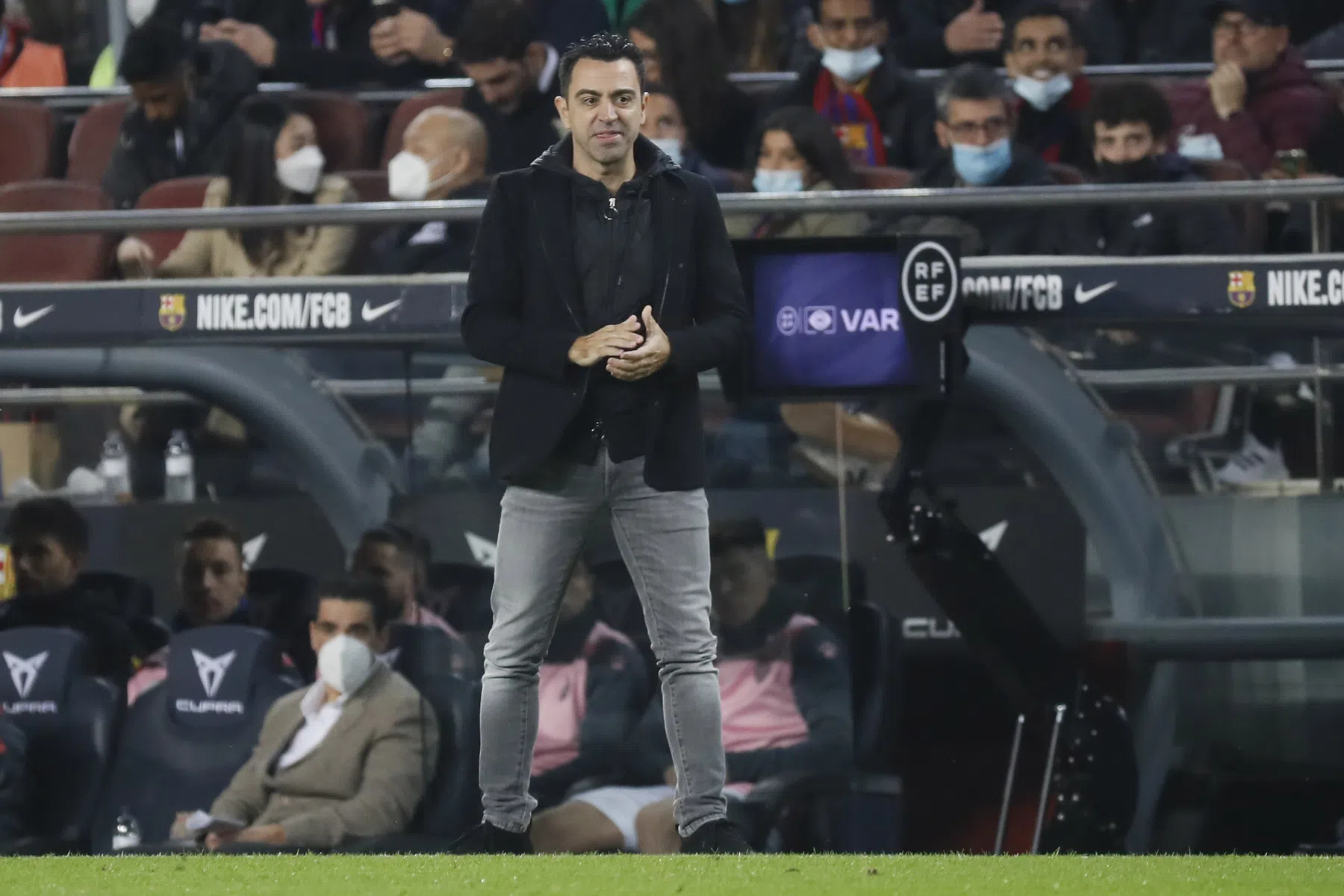 Spaanse media concluderen: Xavi's hand direct zichtbaar én veel twijfels