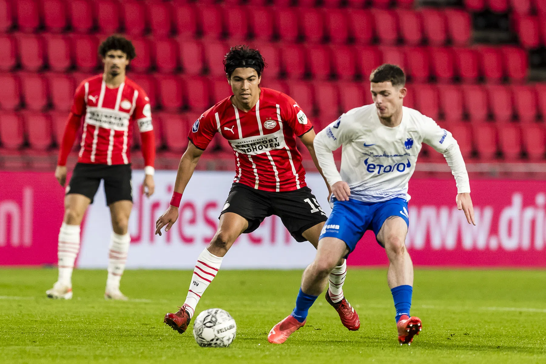Lof voor invalkrachten PSV: 'Het maakt niet uit wie er speelt'