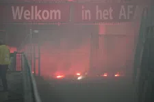 Thumbnail for article: AZ-fans dringen stadion binnen, duel met NEC tijdelijk gestaakt