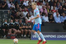 Thumbnail for article: Goal Van de Beek niets waard voor zwalkend en prutsend Manchester United