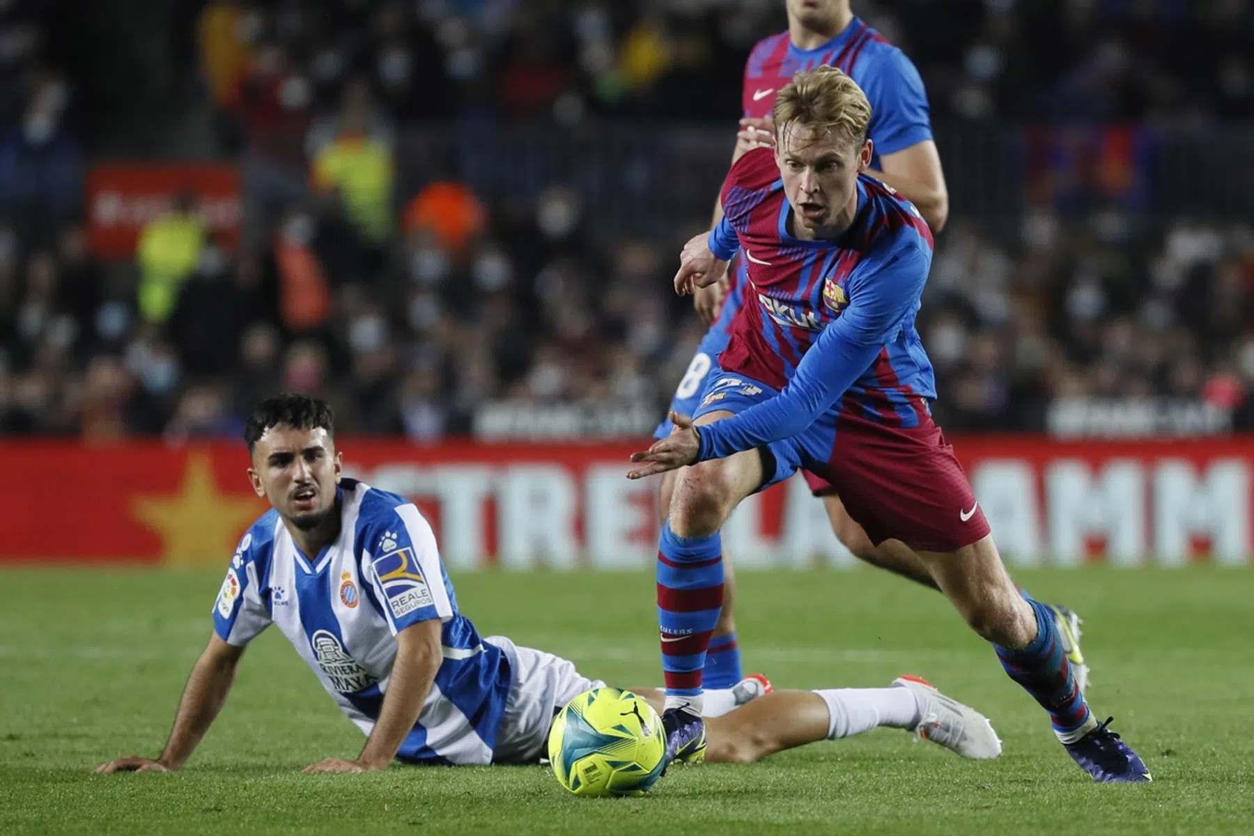 'Frenkie begrijpt speelstijl Xavi meteen, Barça zal hem niet laten gaan' 