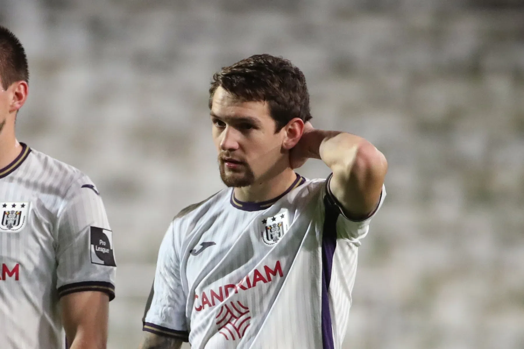Anderlecht-aanvaller kan lach na panna niet verkroppen: kopstoot