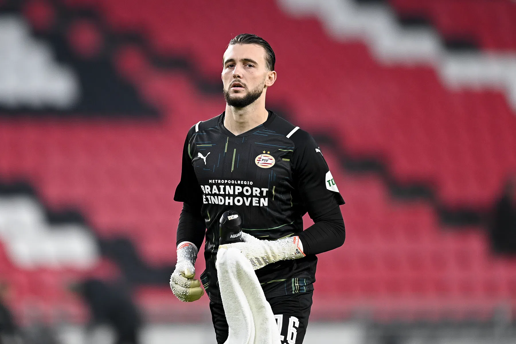 Drommel schuldbewust na tegengoal: 'Ik weet dat het niet goed is'