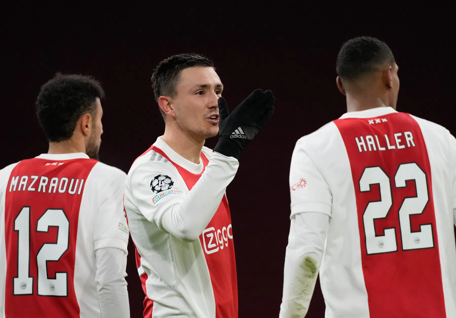 Internationale media roemen Ajax: 'Een unieke groepsfase'