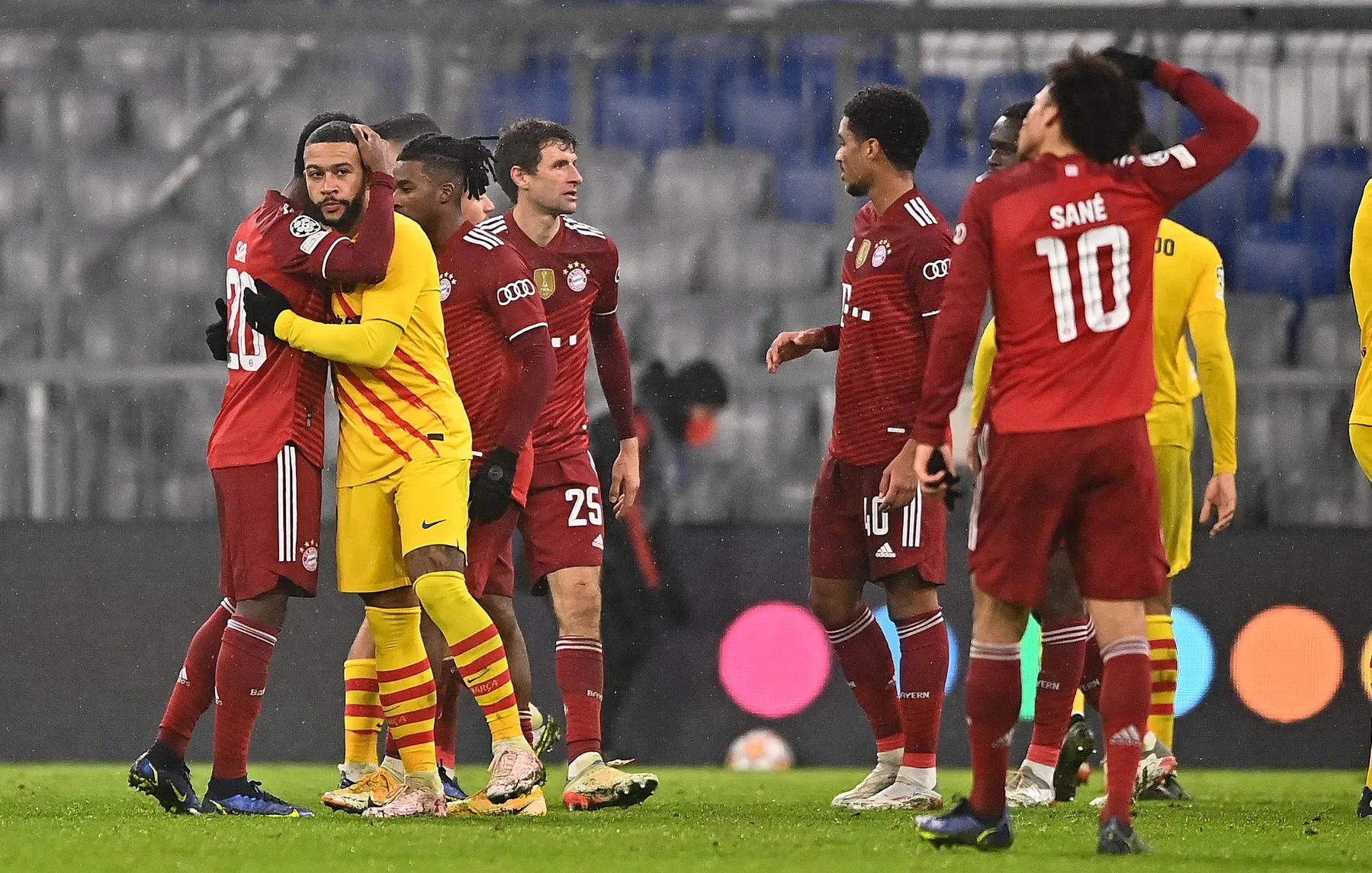 Barcelona moet Memphis voorlopig missen