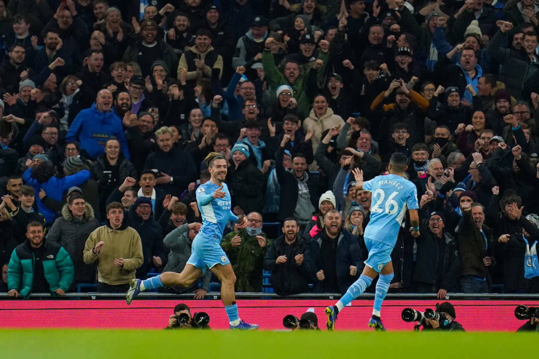Grealish knipoogt naar criticasters: 'Daar is-ie eindelijk'