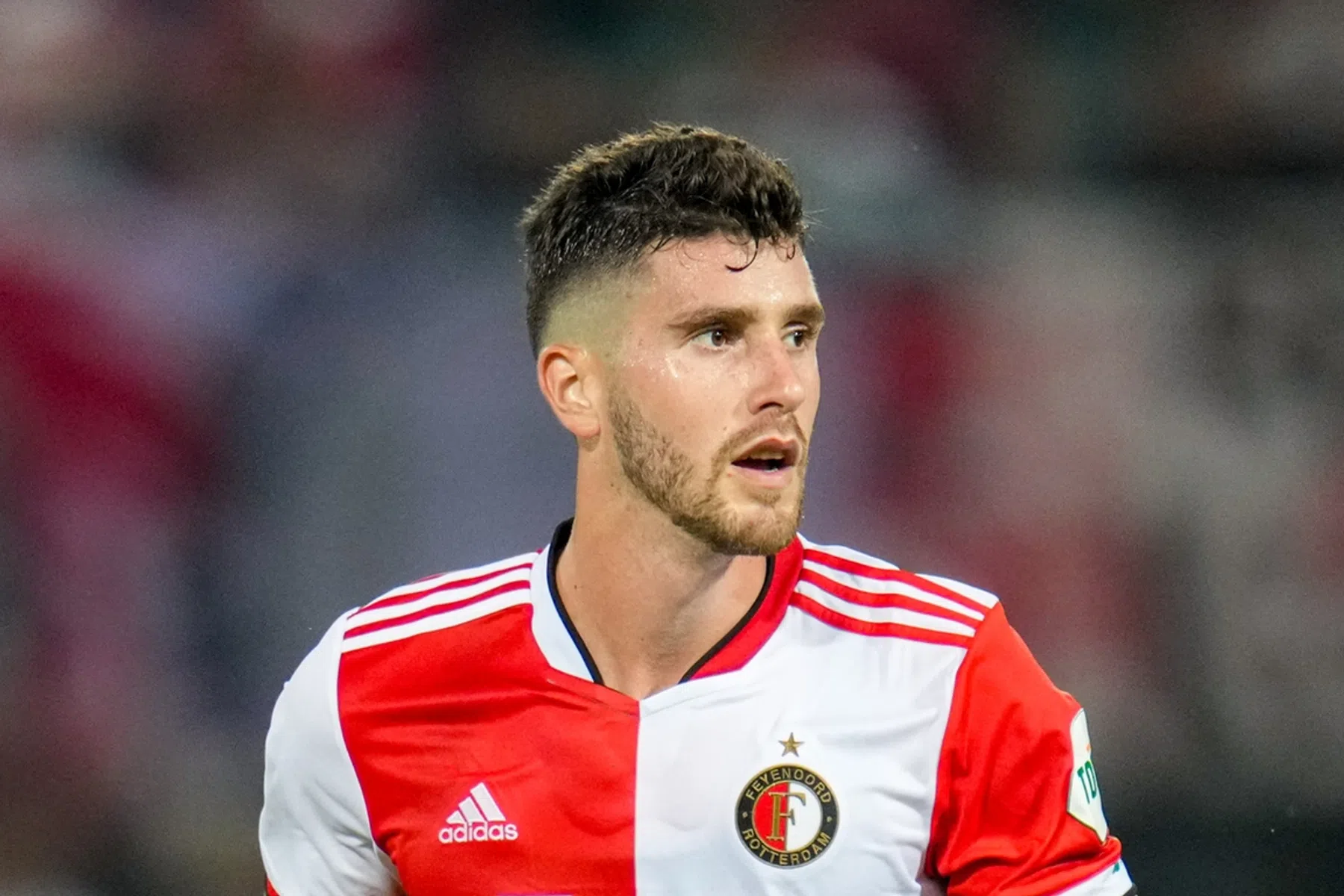 Déjà vu voor Senesi: weer een eigen doelpunt in De Klassieker