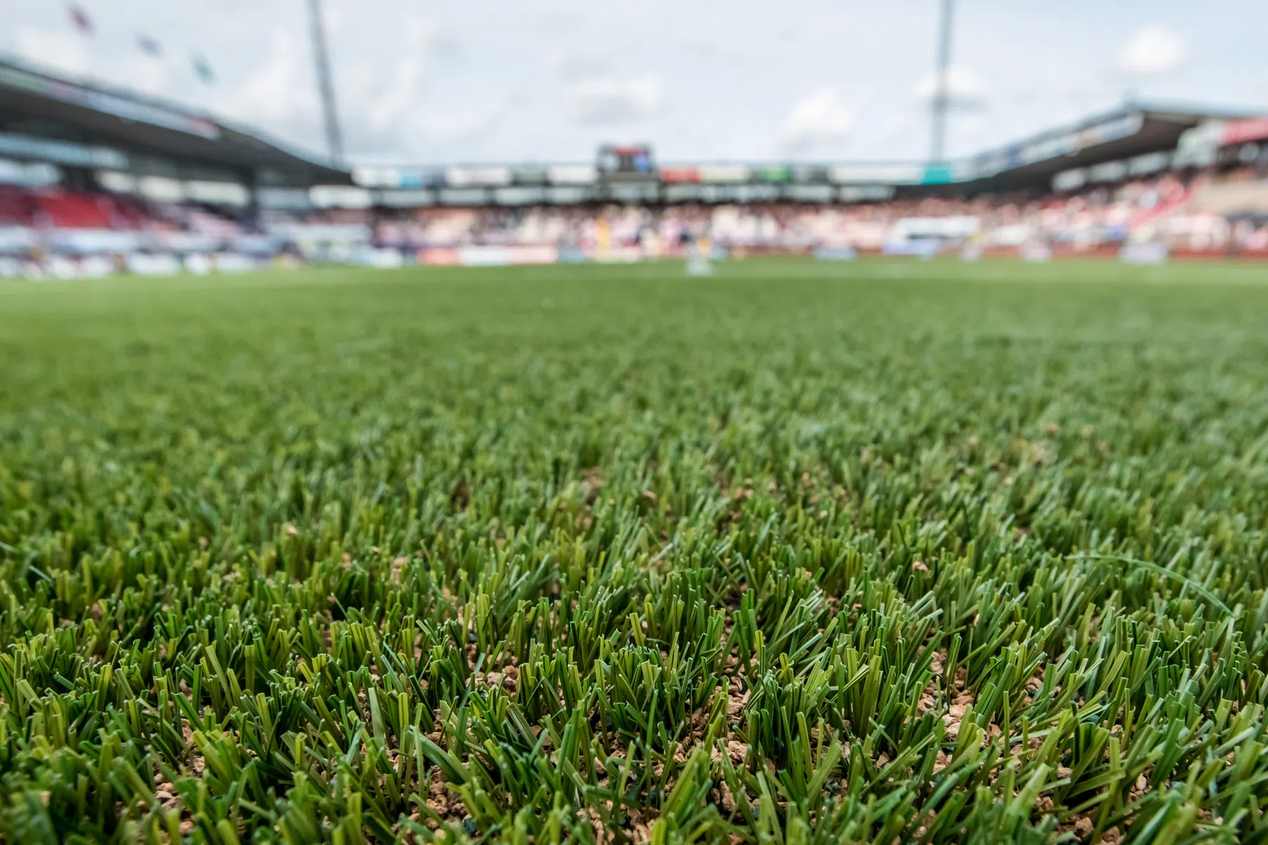 Sparta Rotterdam vervult 'langgekoesterde wens' en verwijdert kunstgras