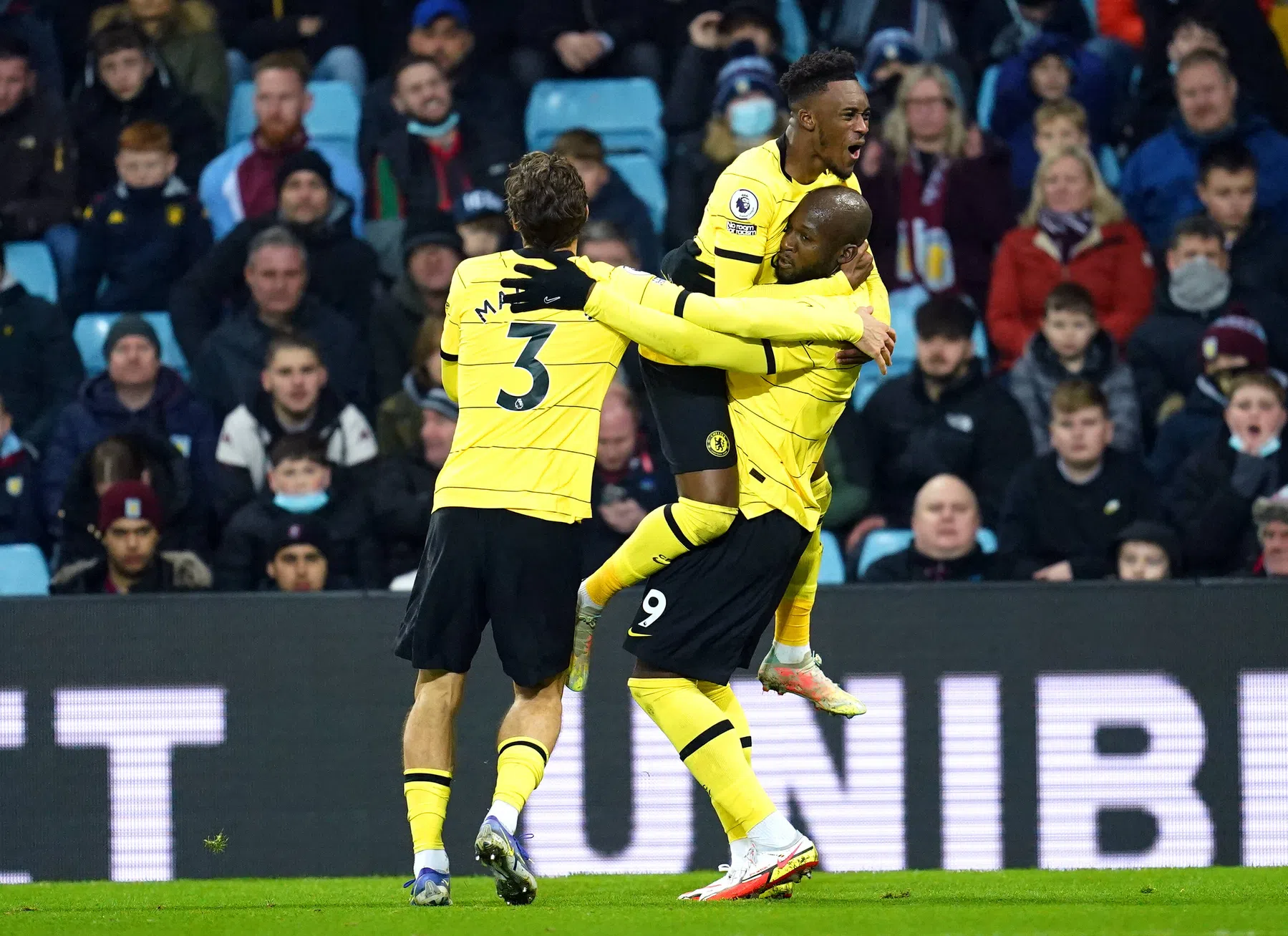 Lukaku maakt bij rentree meteen het verschil voor Chelsea