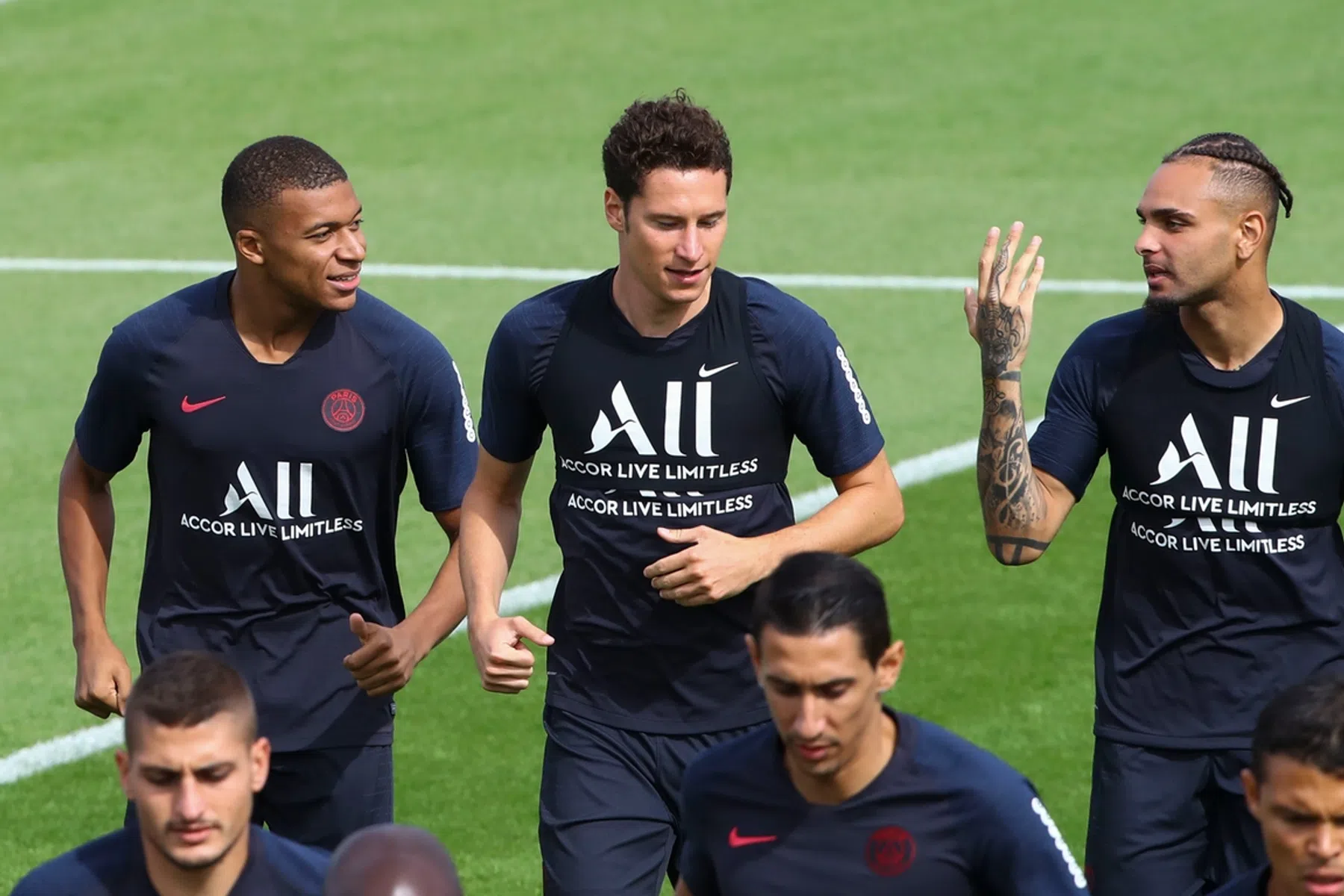 'PSG moet voor honderd miljoen euro aan spelers verkopen' 