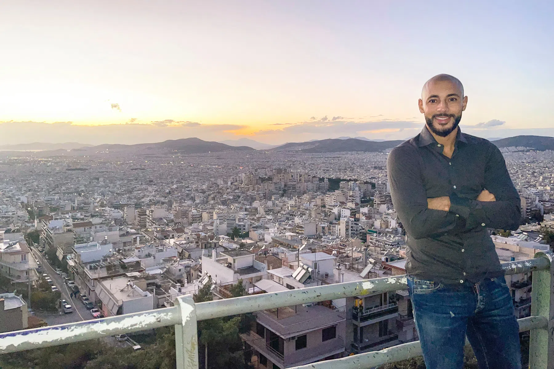 Nordin Amrabat geniet in Griekenland: 'Het is toch prachtig, man, voetballen?'