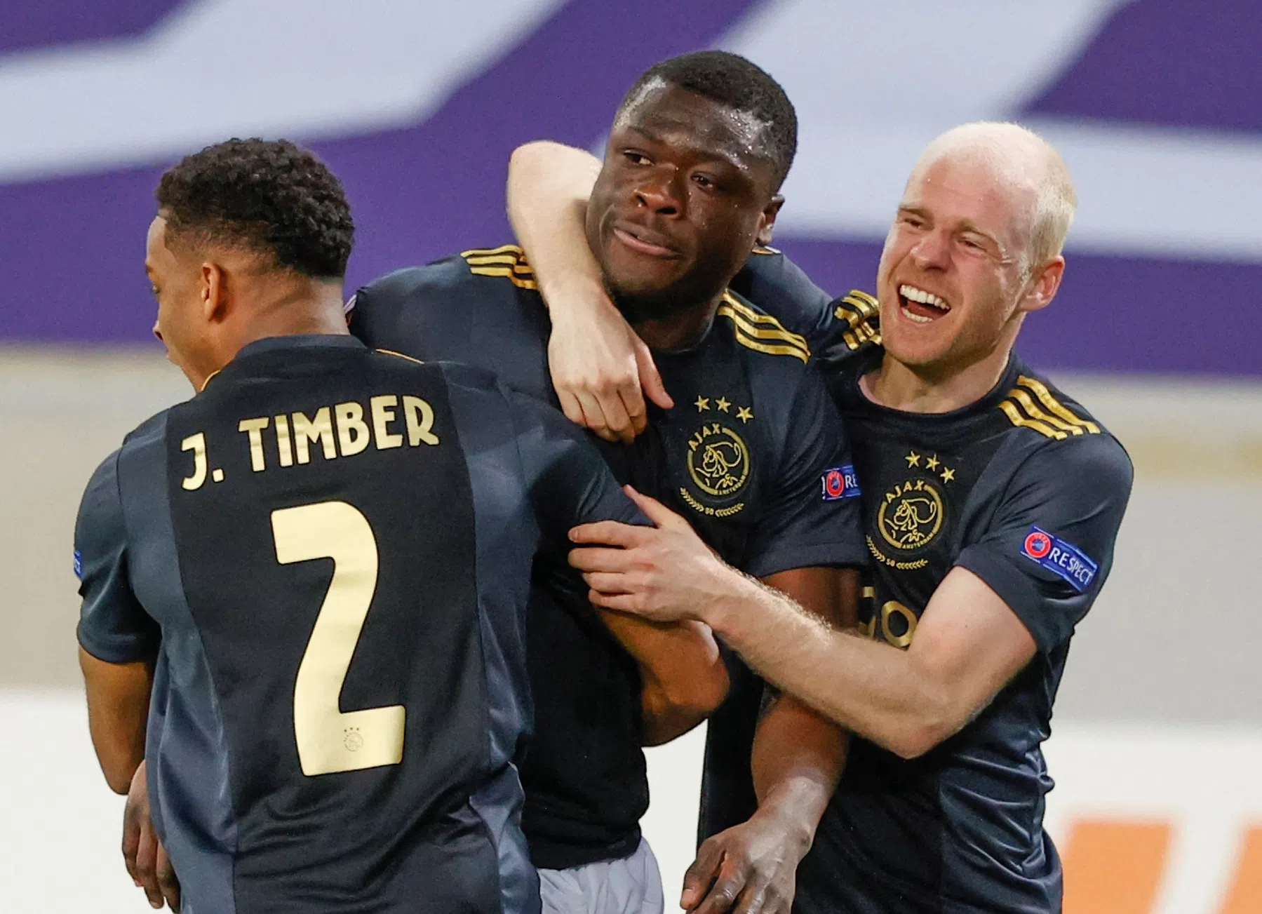Ajax omarmt de verloren zoon