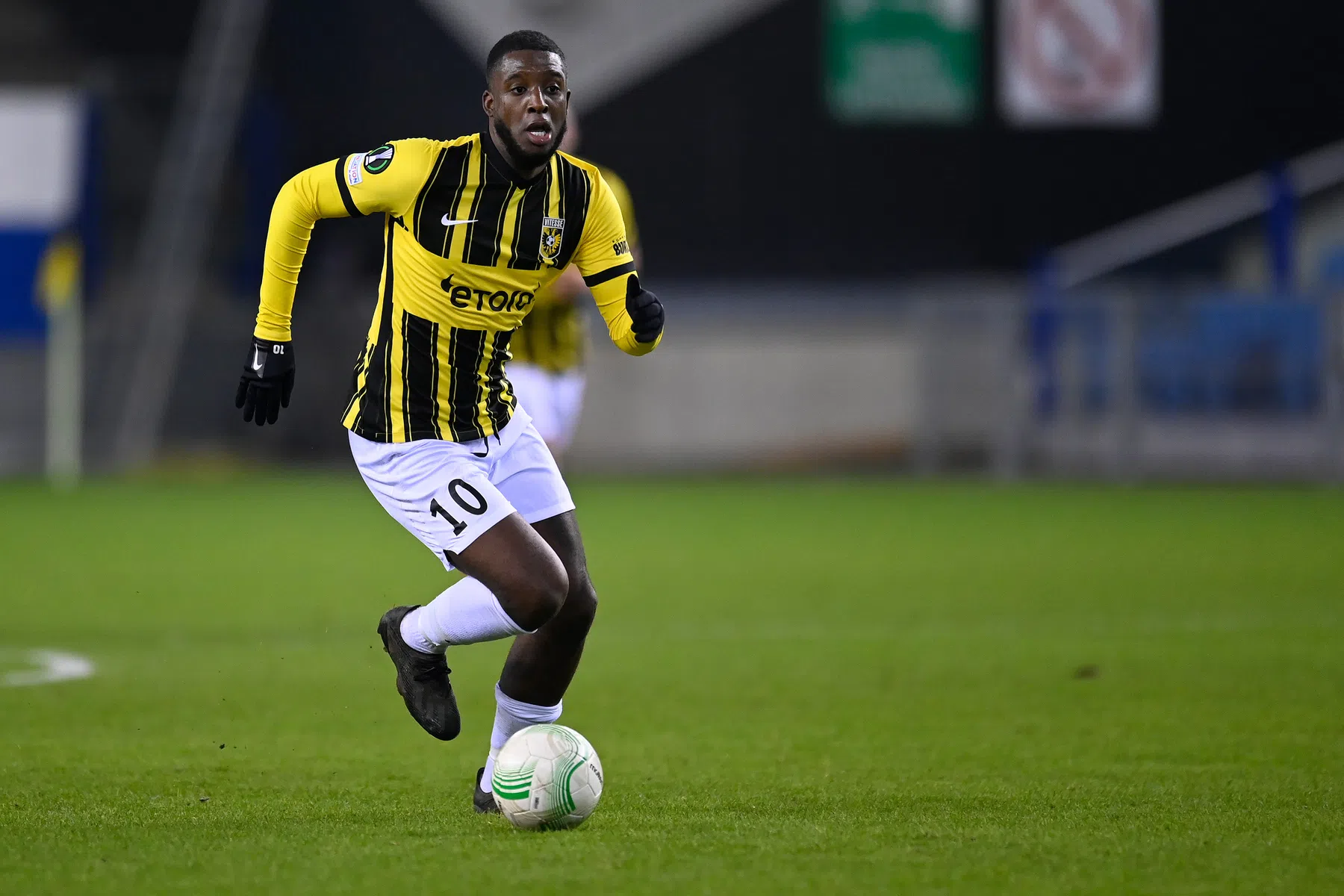 PSV denkt aan transfervrije terugkeer oude bekende Bazoer