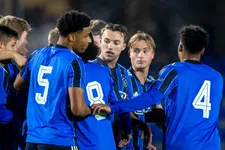 Thumbnail for article: Regeer laat zich na veelbesproken Portugal-trip zien bij Jong Ajax