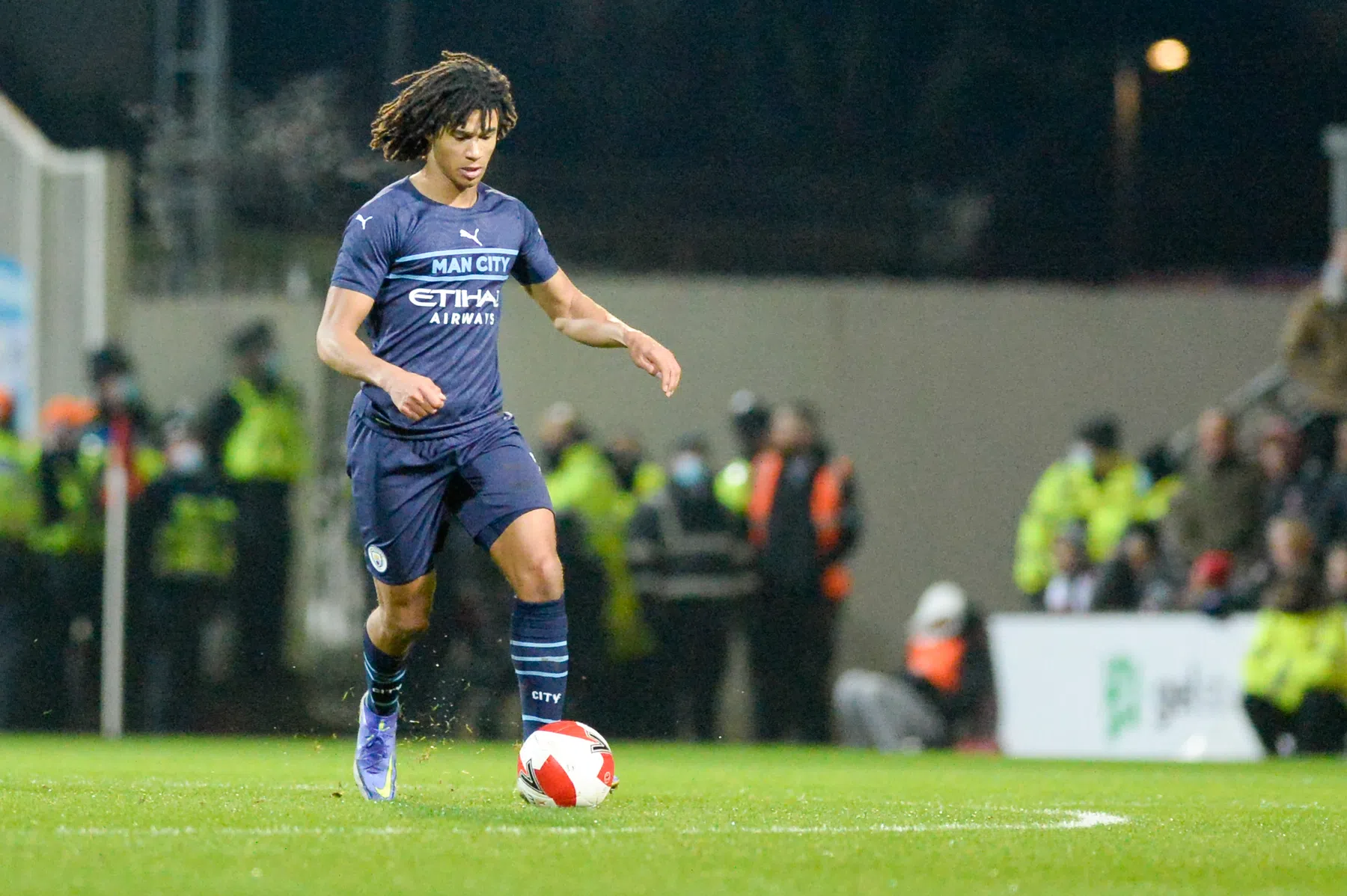 AC Milan zoekt nieuwe verdediger: Botman lijkt onhaalbaar, hoe zit dat met Aké?