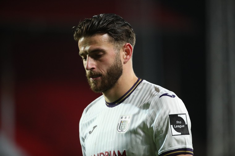 Uitgeleende Ajacied maakt van Hoedt steunpilaar bij opstomend Anderlecht
