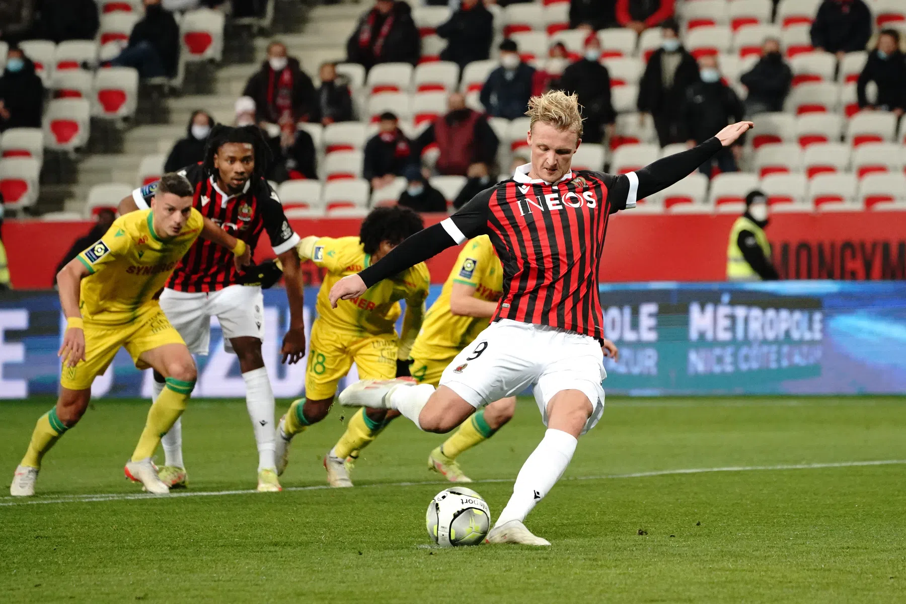 Dolberg heeft smaak te pakken in 2022, Stengs krijgt kans op 'tien'