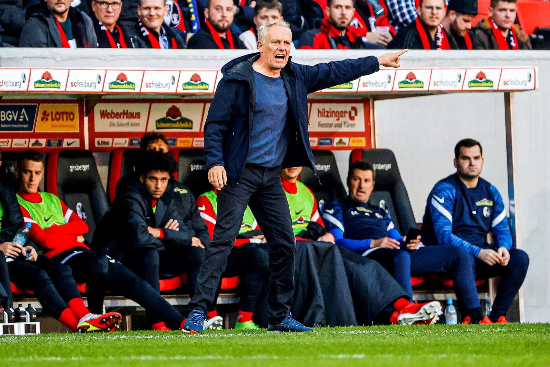 Wereldverbeteraar en uiterst emotioneel: dit is de trouwste trainer in de Bundesliga