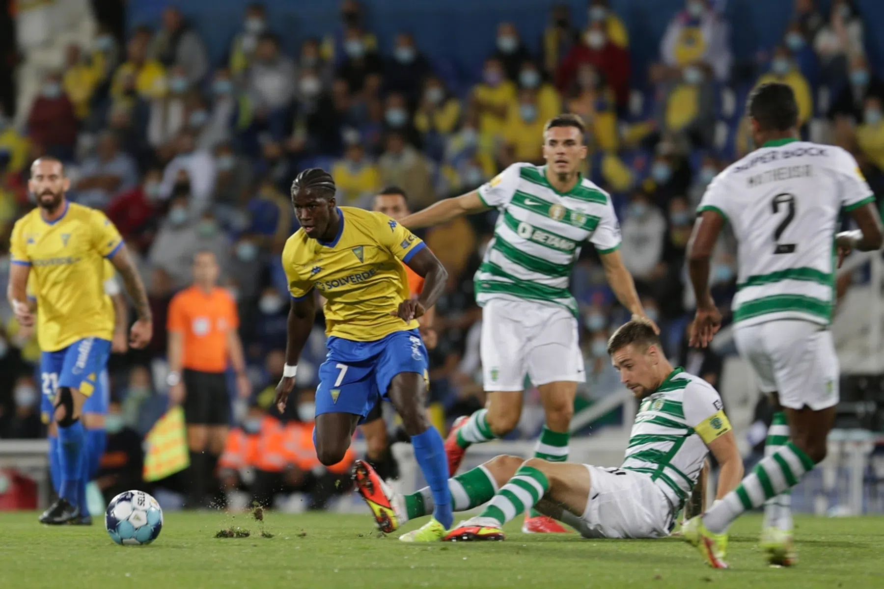 Wéér een Portugees: Wolves kan nu elftal vol Portugezen opstellen