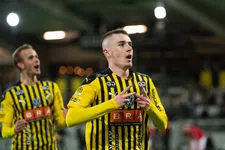 Thumbnail for article: Snelle leerling Wålemark wil bij Feyenoord gewoon zichzelf zijn