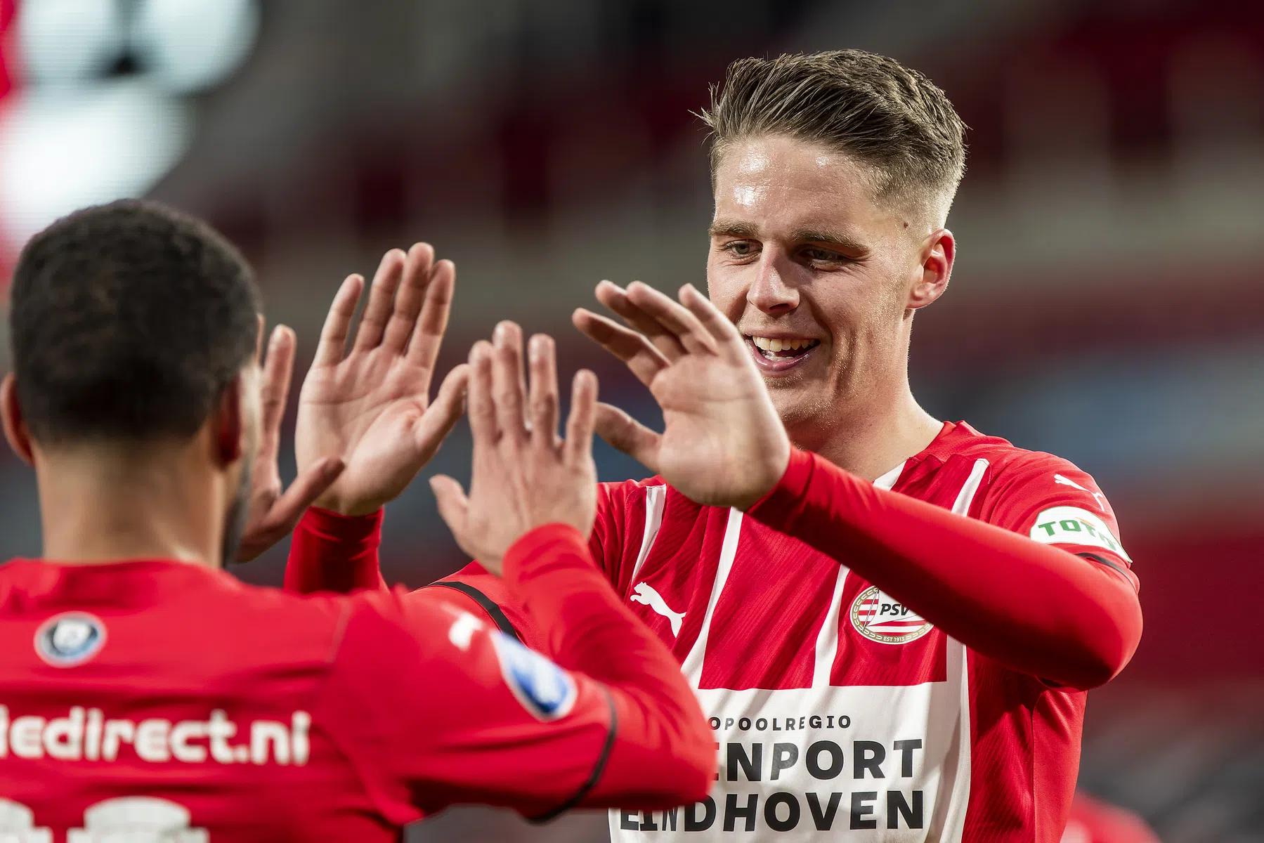 Telstar bezorgt PSV onverwacht drukke avond in aanloop naar clash met Ajax