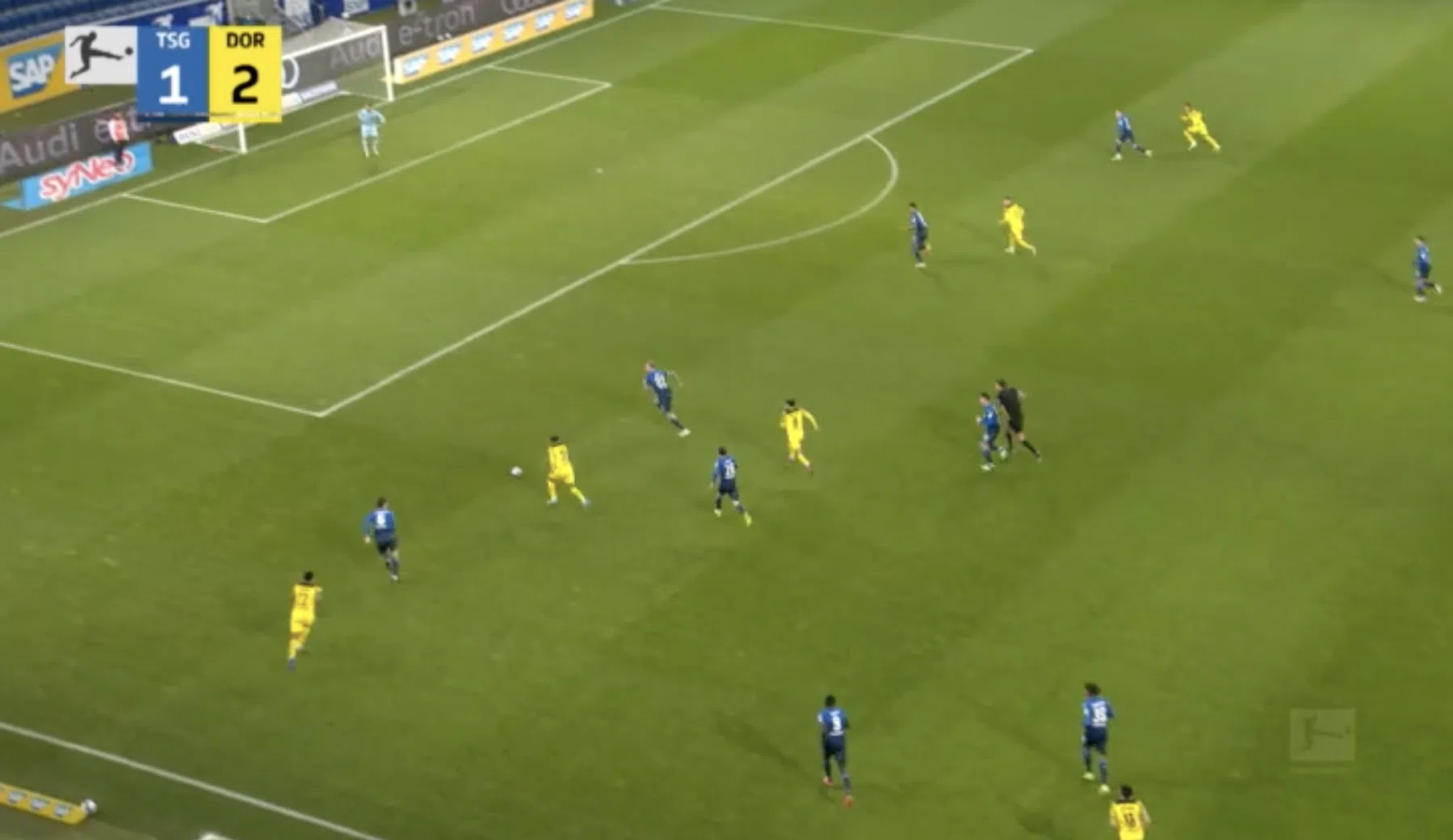 Bekijk hoe Dortmund dankzij 'chef assist' Malen triomfeert