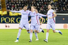 Thumbnail for article: Ronald de Boer ziet verklaring voor dip Frenkie de Jong bij Barcelona