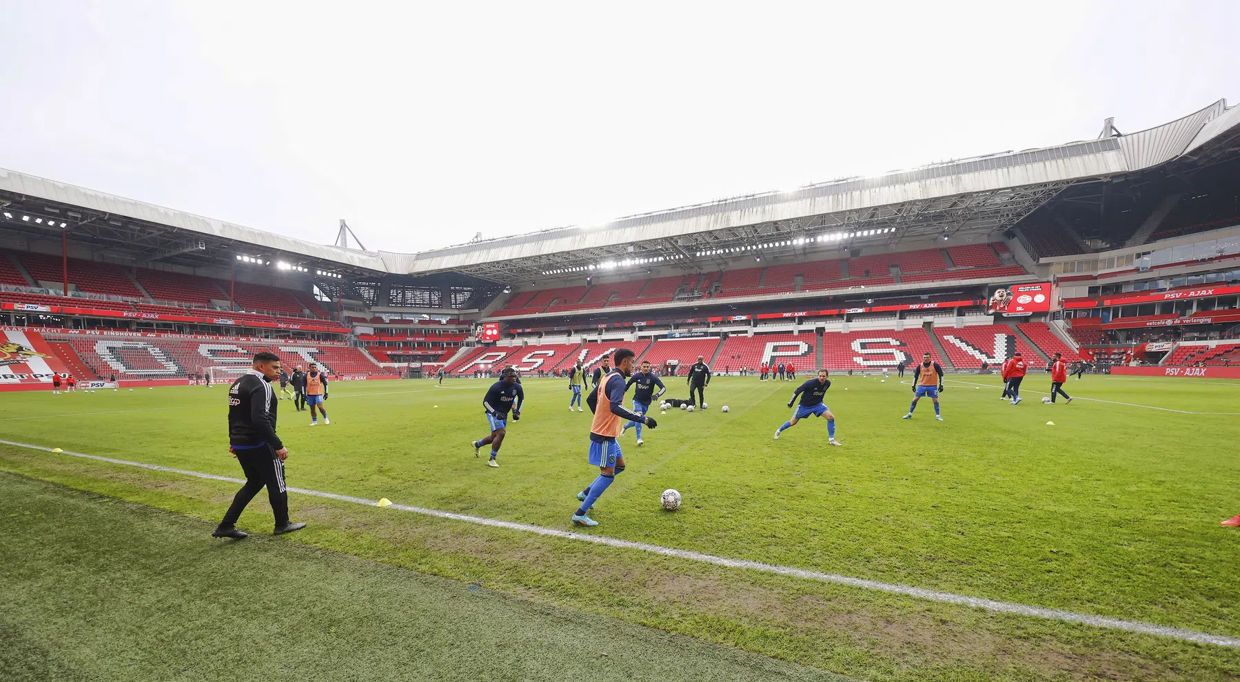 Statement betaald voetbal: sta twee derde capaciteit stadions toe