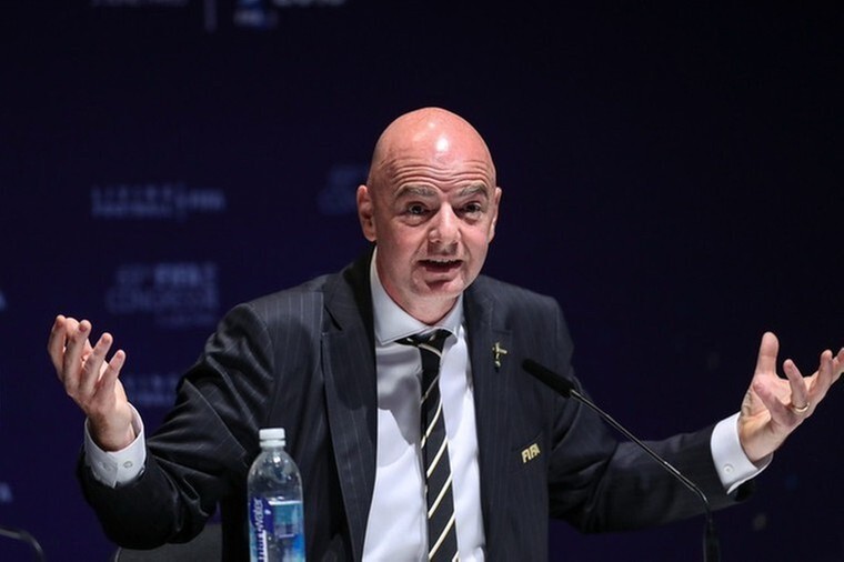 Infantino: 'Drie doden bij bouw stadions Qatar, geen 6.500'