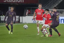 Thumbnail for article: Owen Wijndal stelt AZ-beloftes Barasi en Poku voor