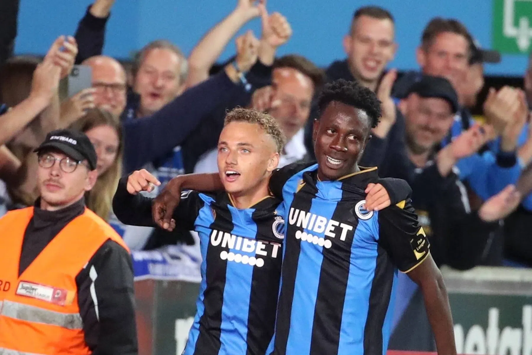 Waarom AZ uitkwam bij de recordaankoop van Club Brugge