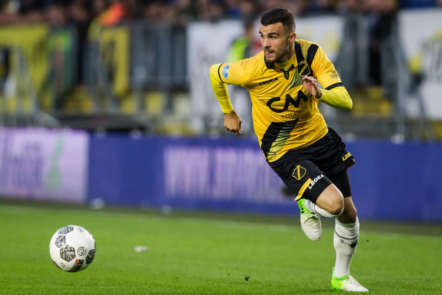 NAC en PSV wachten nog op geld schimmige Vloet-deal