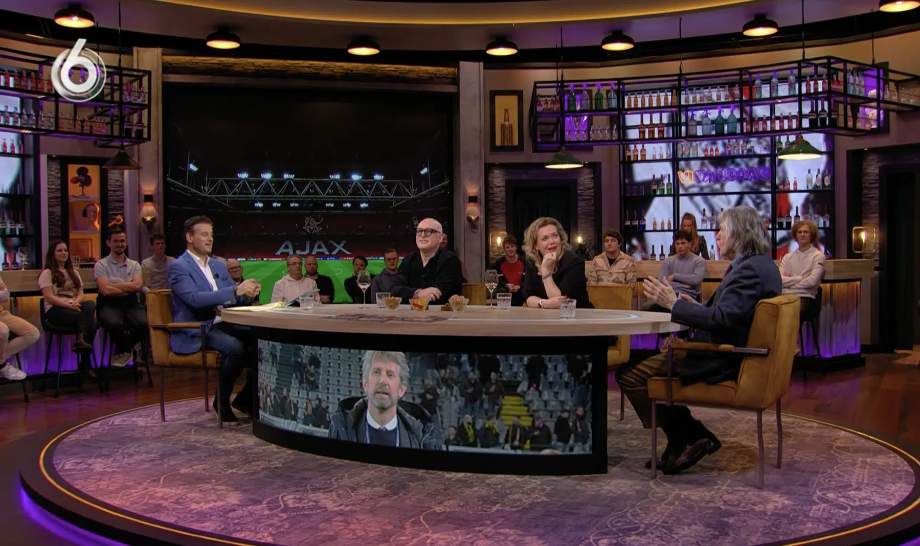 Ajax zoekt naar opvolger Overmars: zijn Sneijder en Seedorf geschikt?