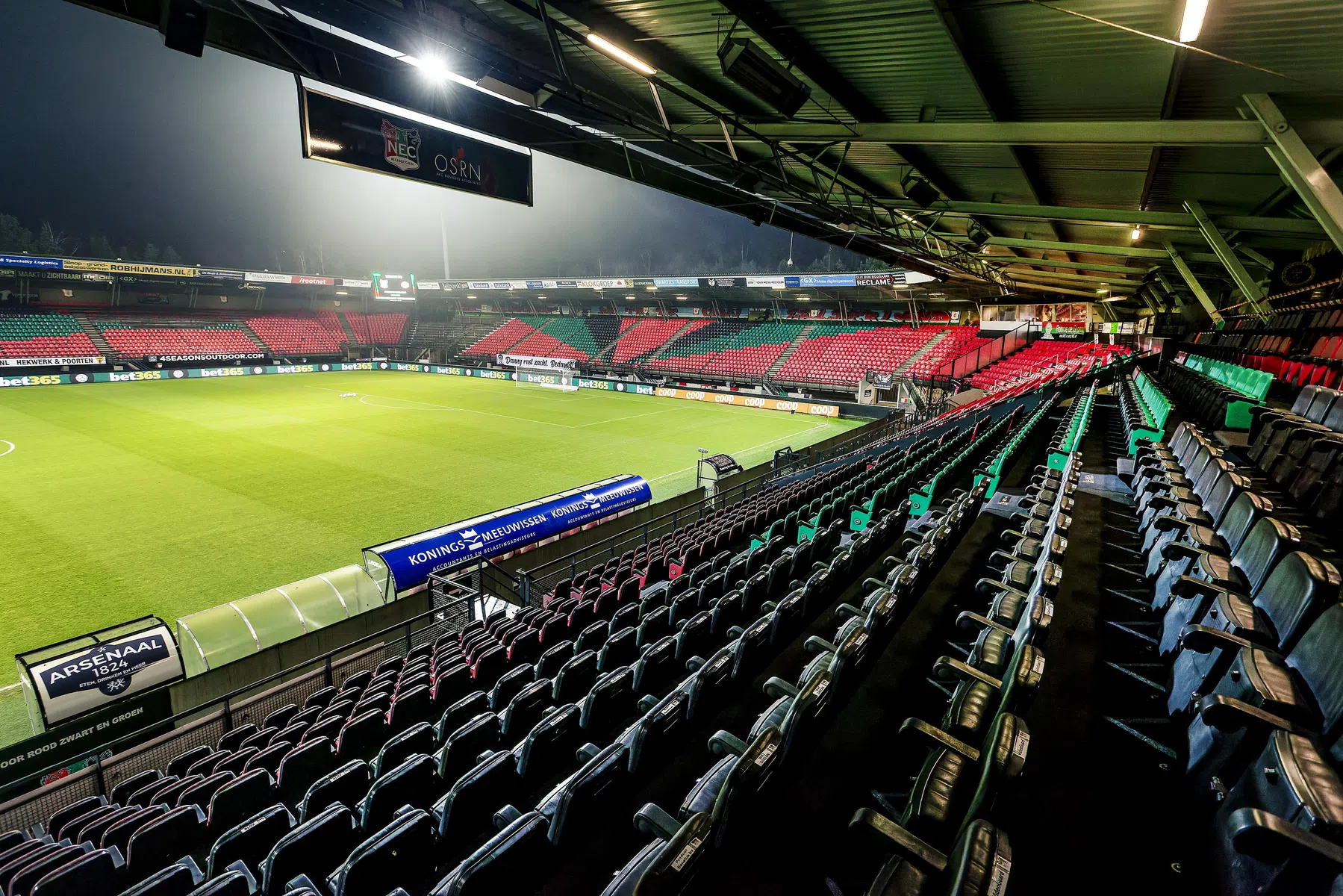 NEC spreekt berichtgeving tegen: 'Dak Goffertstadion is veilig'